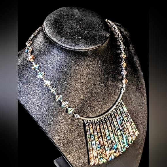 Abalone Shell Necklace with Magnet Clasp - Picture 2 of 3